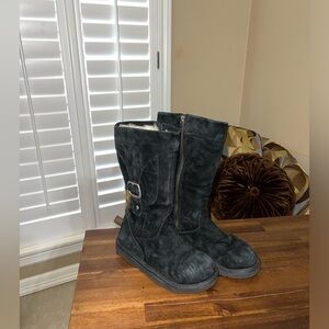 UGG Authentic Women's Size 6 Cargo III Black Suede Sheepskin Boots